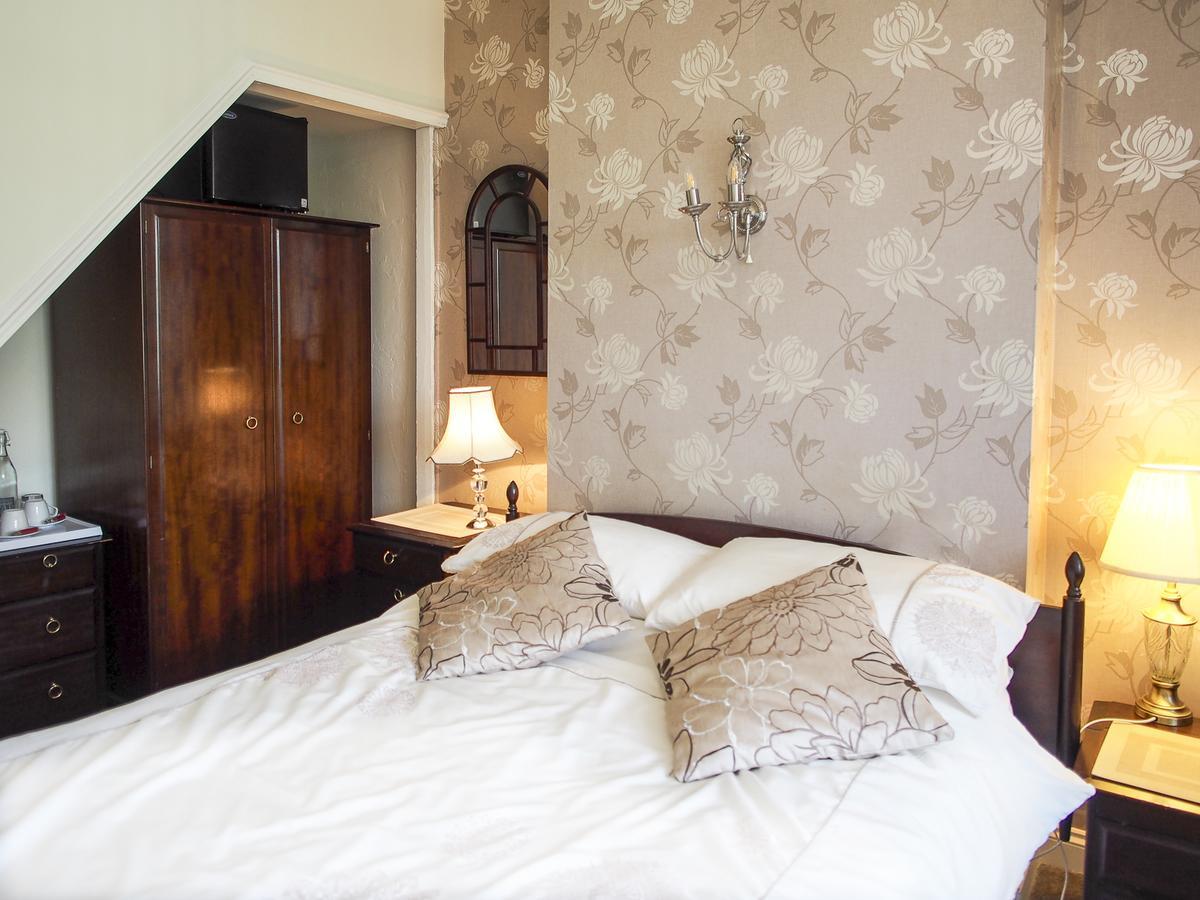 Leaded Light Guest House ソリフル エクステリア 写真